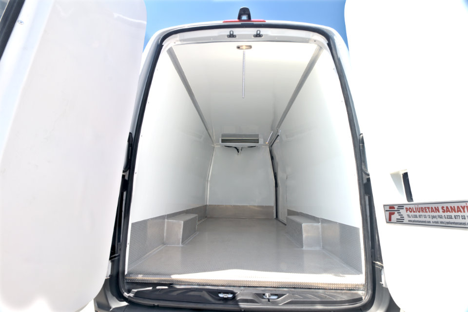 Mercedes Sprinter back and side loader refrigerated cabin